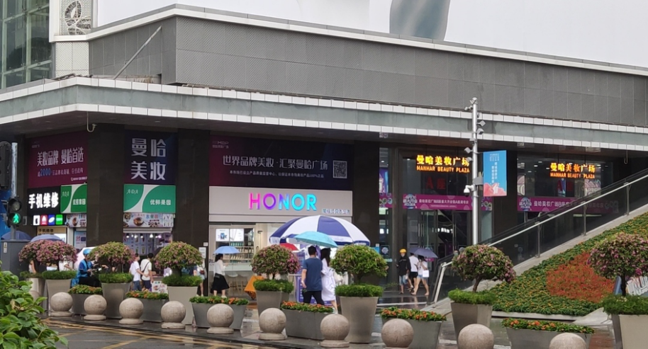 华强北美妆为何“售假”疑云不断？