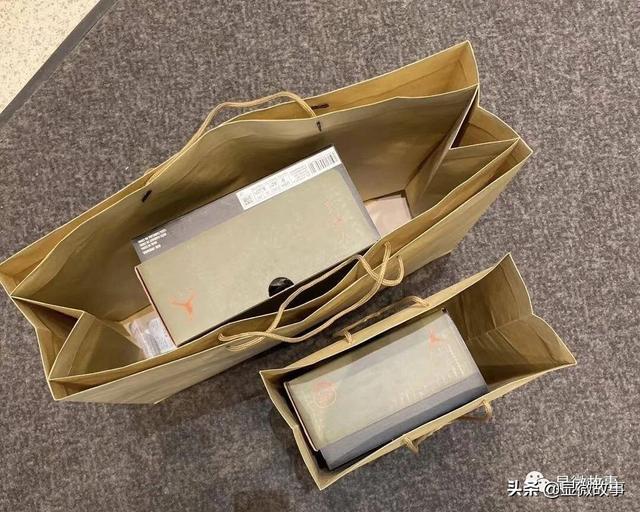 （图 | 小刘在沈阳抽签排队现场及所购鞋子）