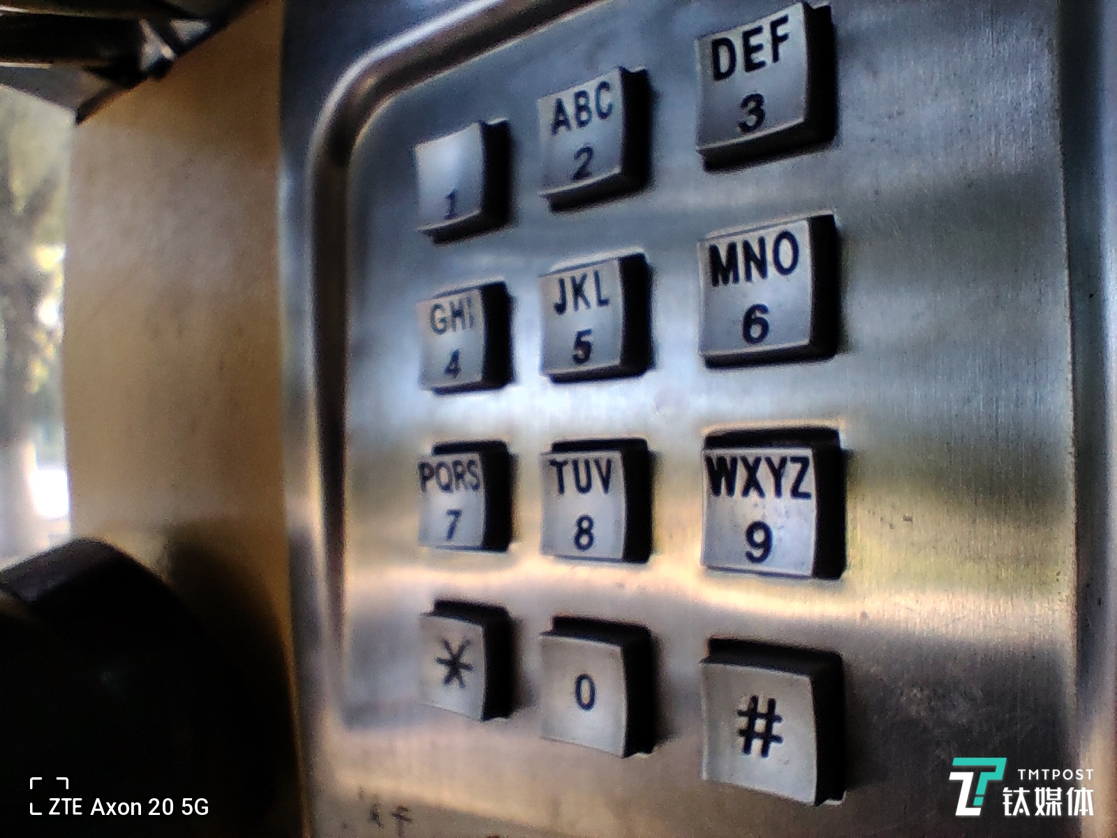 Axon 20 5G-微距样张