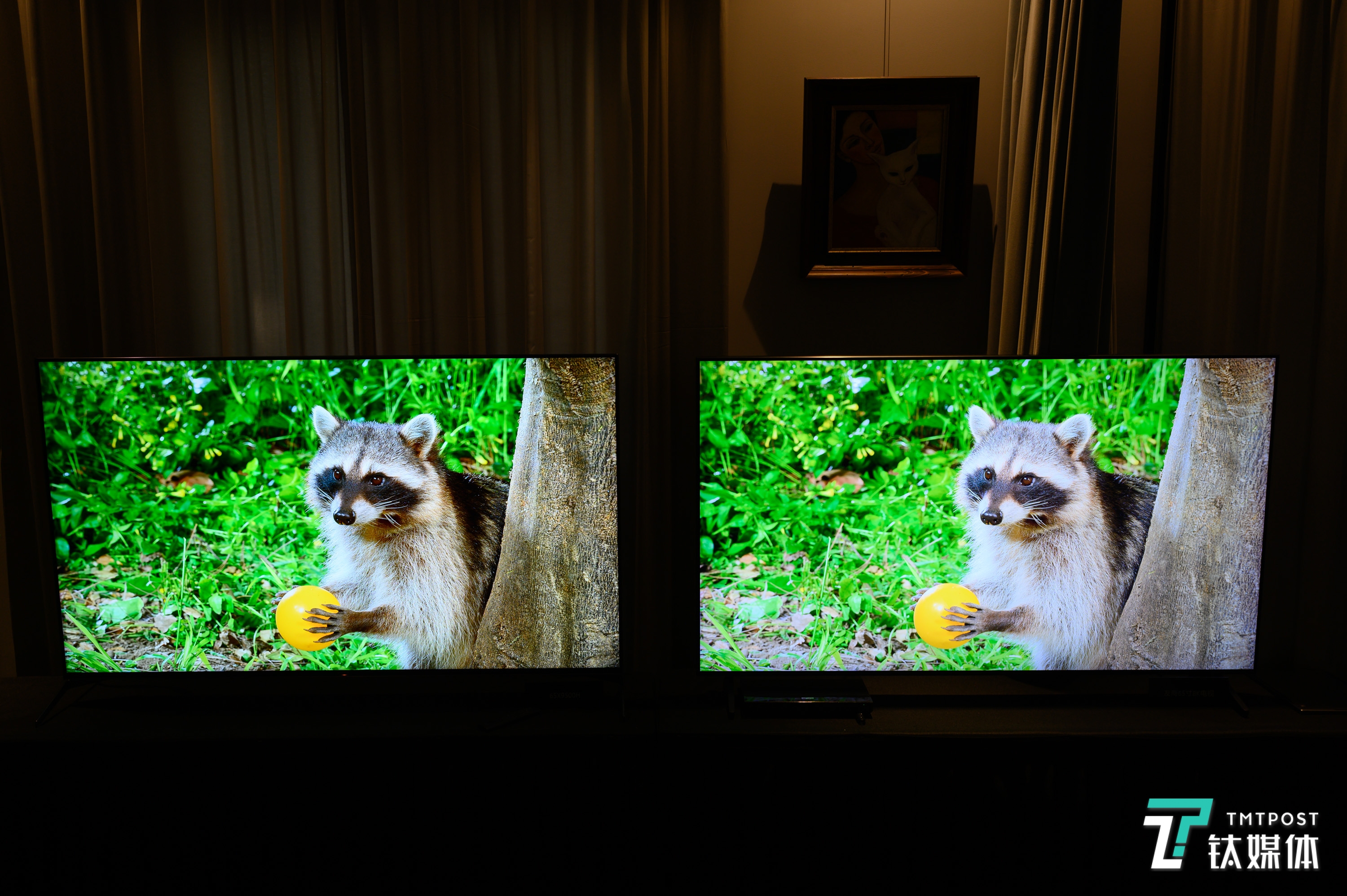 左侧索尼X9500H与右侧三星Q700T