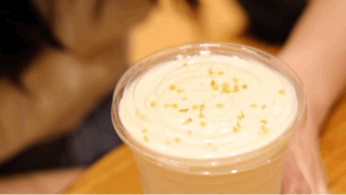 秋天的第一杯奶茶，怎么就火了？