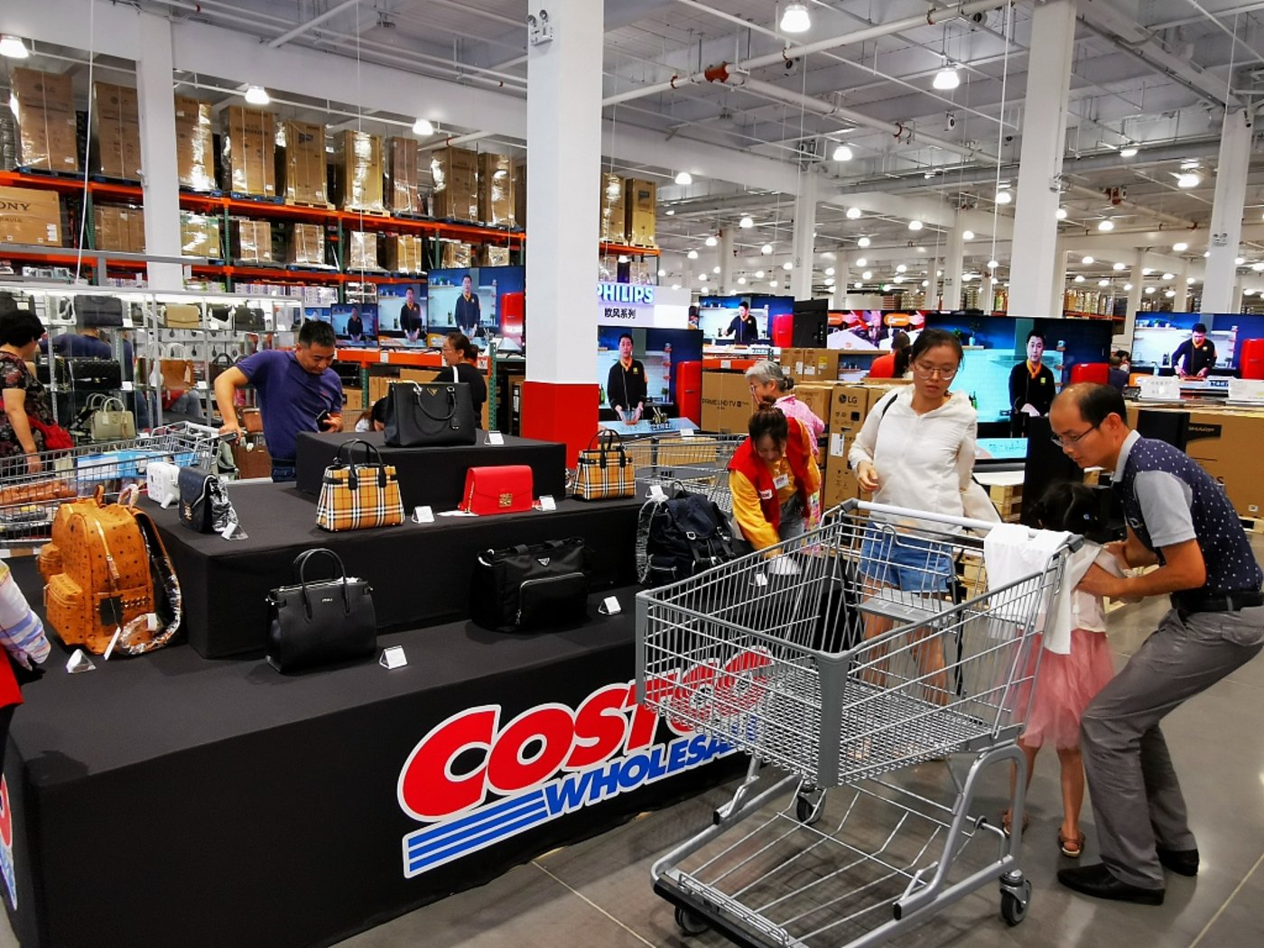 盘后股价下跌逾2%，Costco位置不稳？