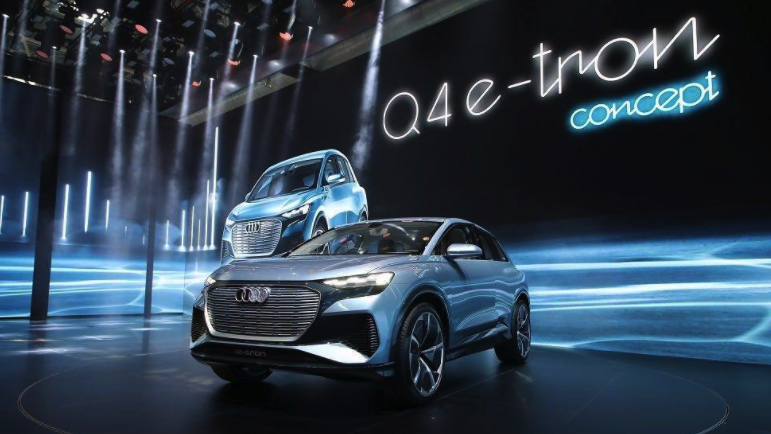 奥迪Q5L Sportback全球首发，展出Q4 e-tron 概念车 | 2020北京车展