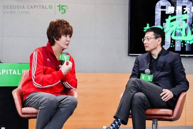 沈南鹏和郎平的手心里，写着相同的成功密码