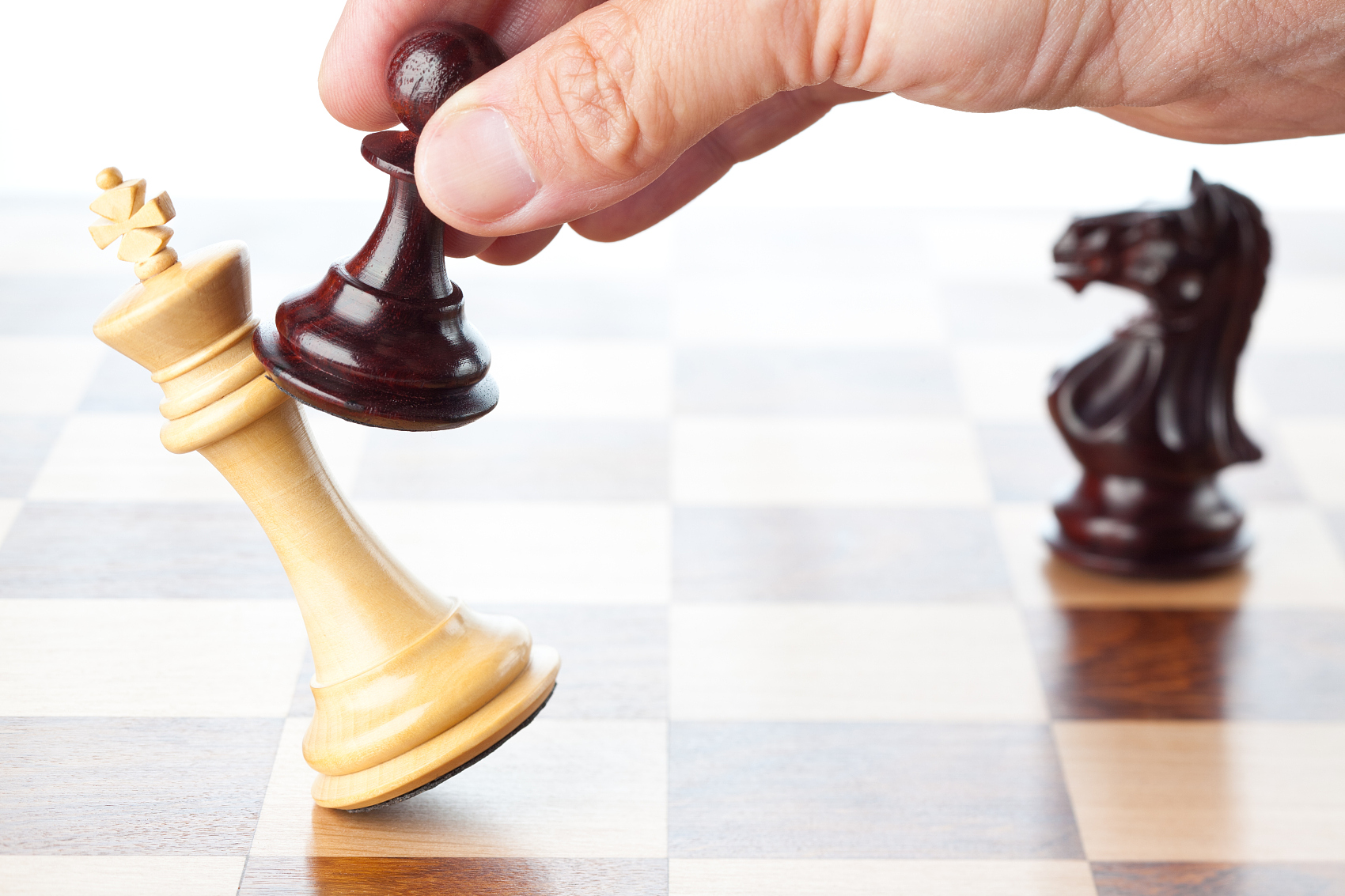 LV母公司与蒂芙尼并购之路将如何走？