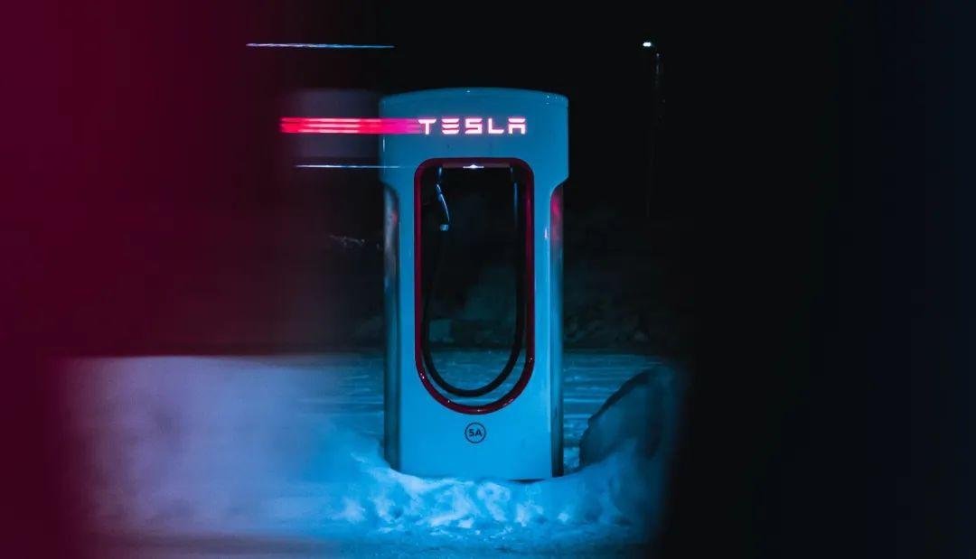 KPI“逼疯”特斯拉