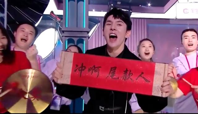 “打工人”变“尾款人”，这届年轻人有多难？