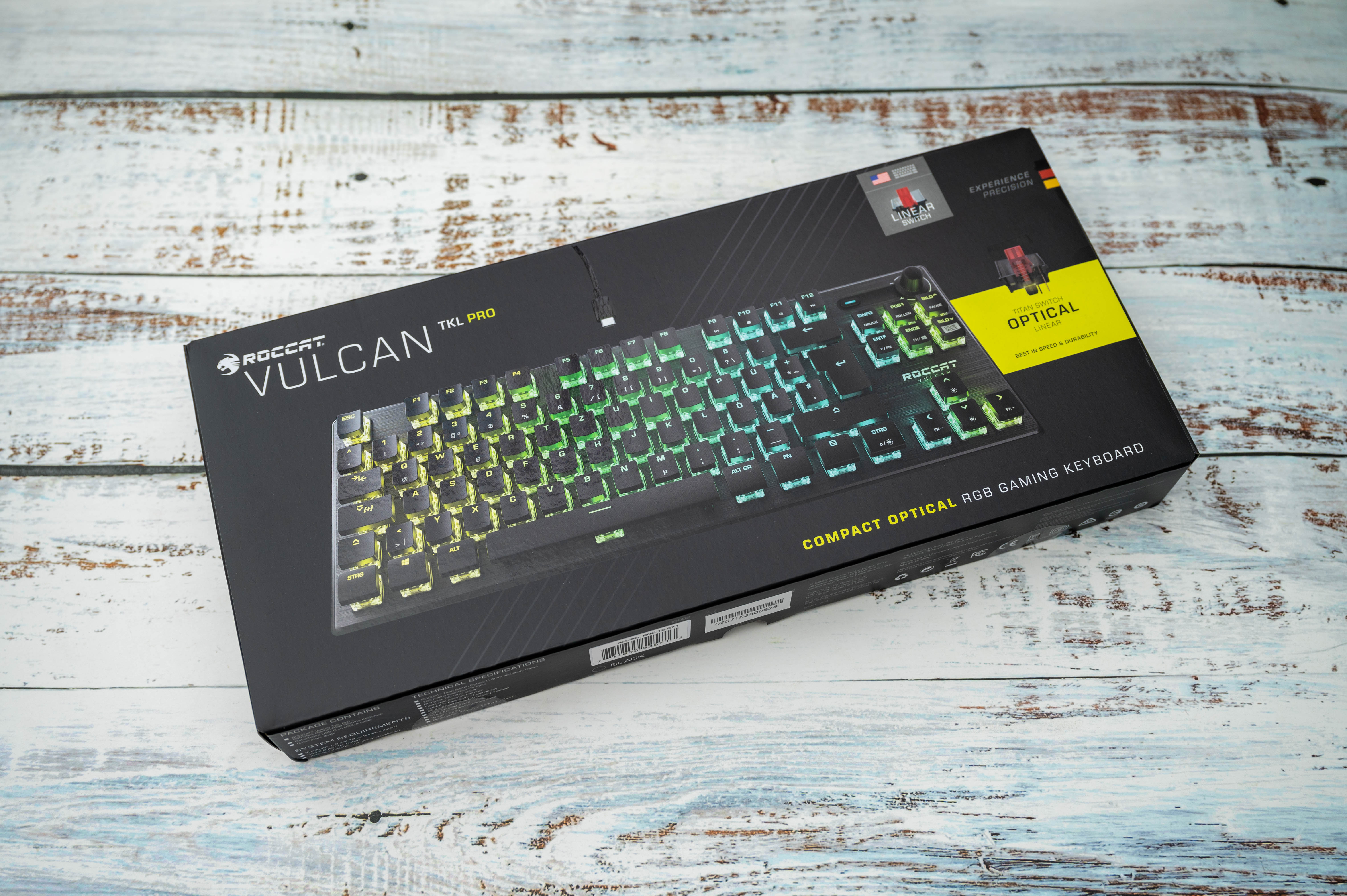 冰豹TKL PRO机械键盘测评：光轴结构带来线性回馈体验 | 钛极客