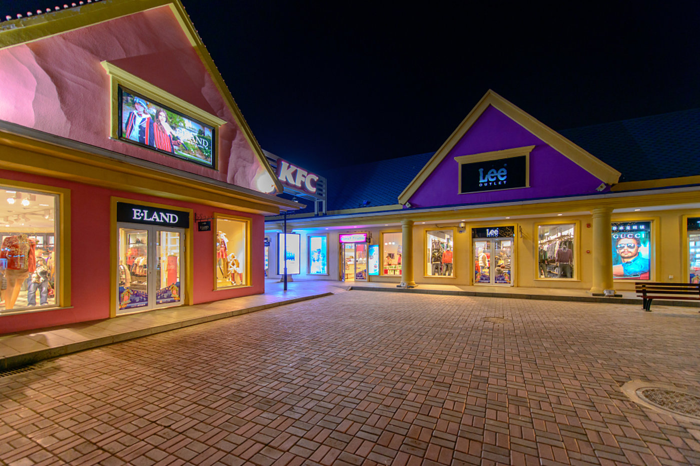 资本跑马圈地，品牌竞相布局：奥特莱斯一夜爆火？