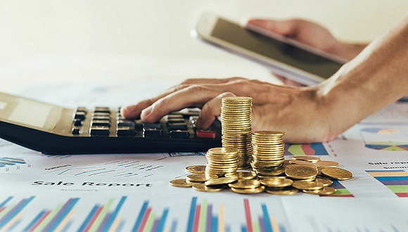 银保监会曝光“借贷追星”、点名“土味”广告，警告网络平台诱导过度借贷风险