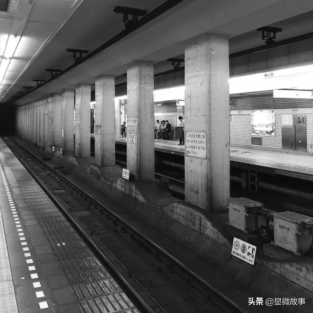 图 |上班路过地铁站