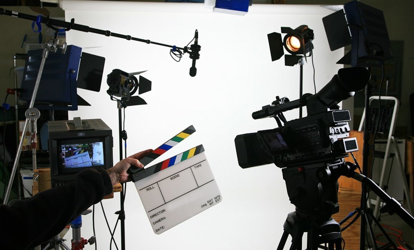 元旦观影指南：票房口碑齐飞，优质影片扎堆竞逐