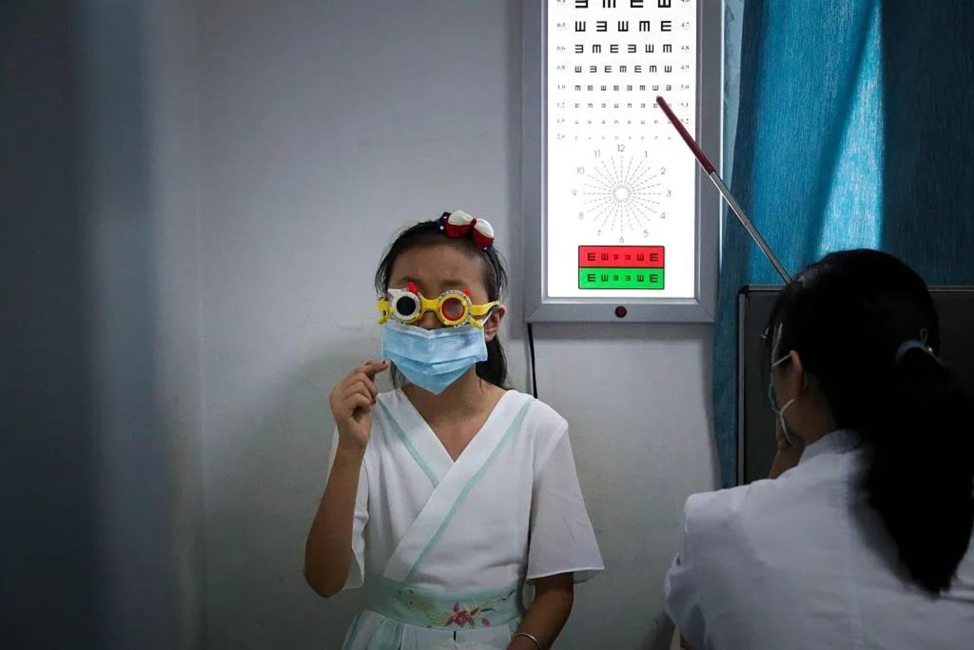 一夜暴跌230亿，是什么遮住了爱尔眼科的眼？