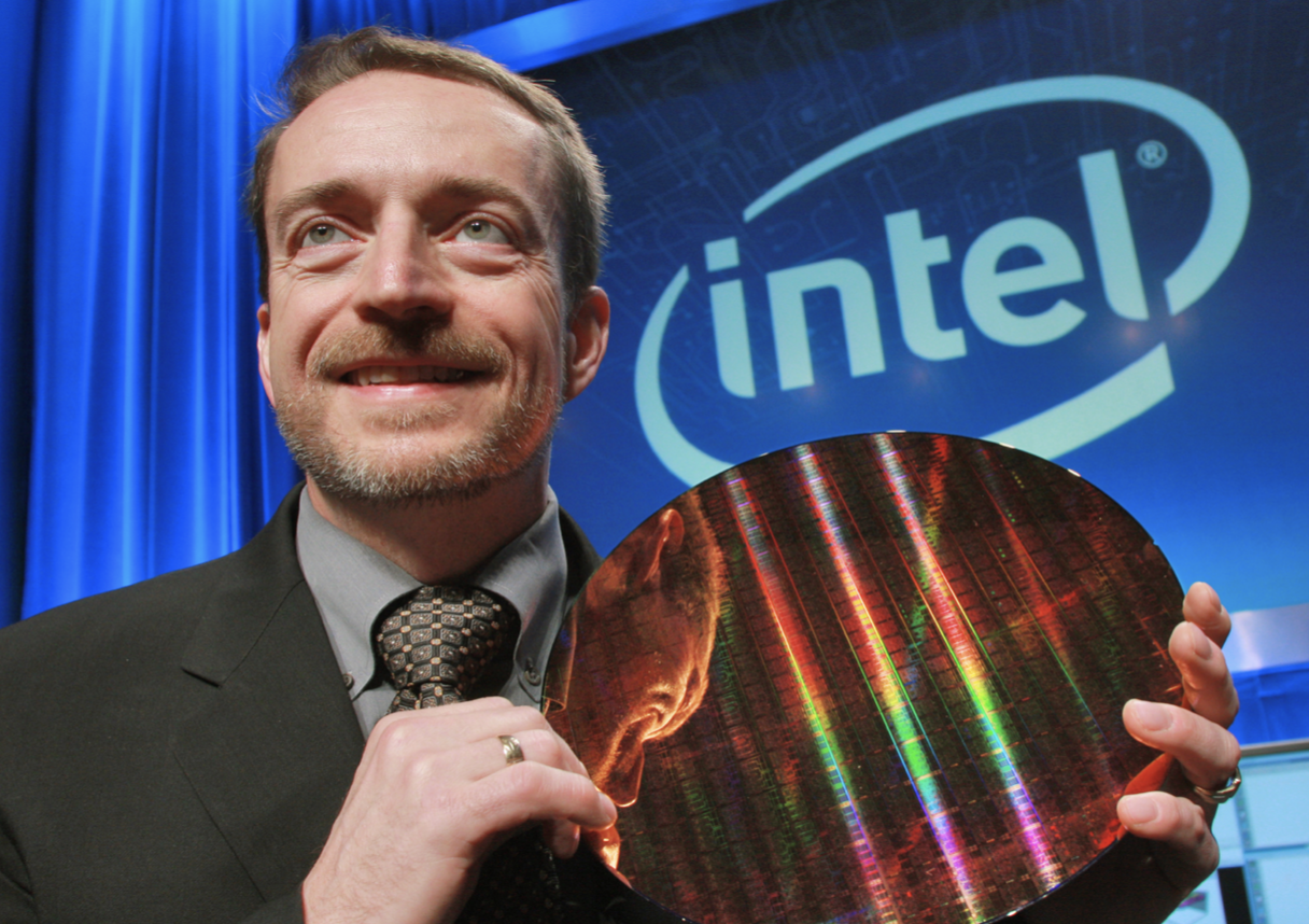 40年工龄的老将正式上任，英特尔为何仍被看衰？