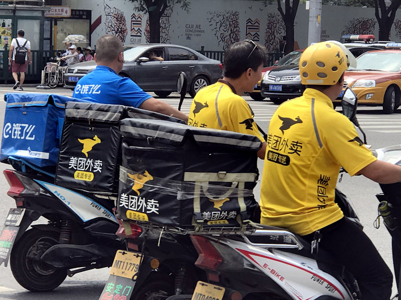 互联网平台春节抢人大战：顺丰新招3万人，骑手拉新给万元补贴