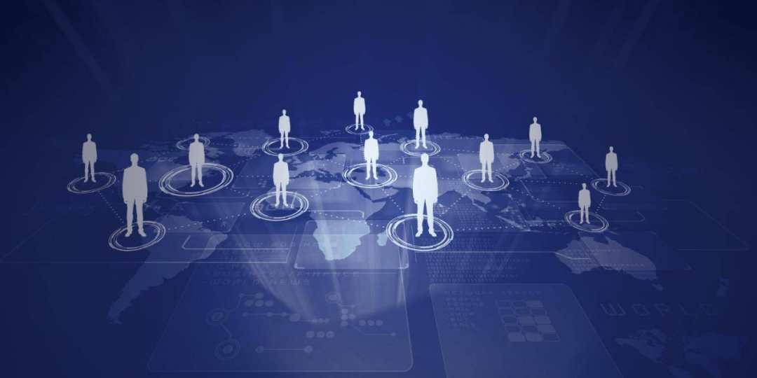 在去中心化的系统中，每一个节点都是中心