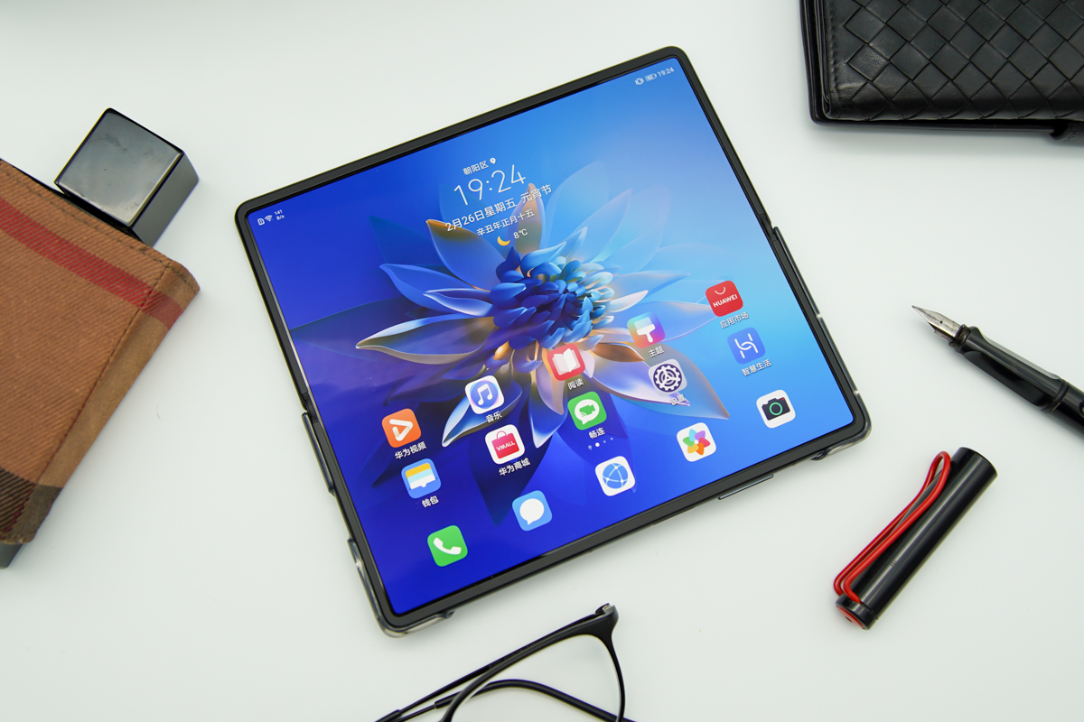 华为Mate X2评测：多项黑科技与全新折叠方案加持 | 钛极客