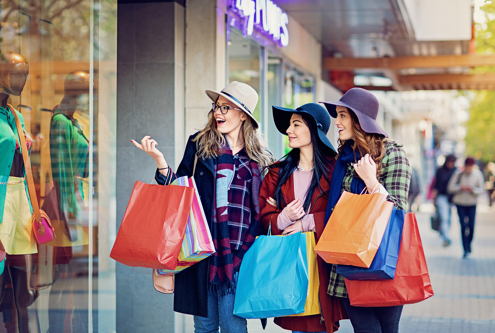 女王节，去直播间收割女王