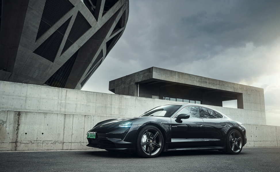 保时捷Taycan Turbo试驾：电动核心、乐趣本质 | 钛极客