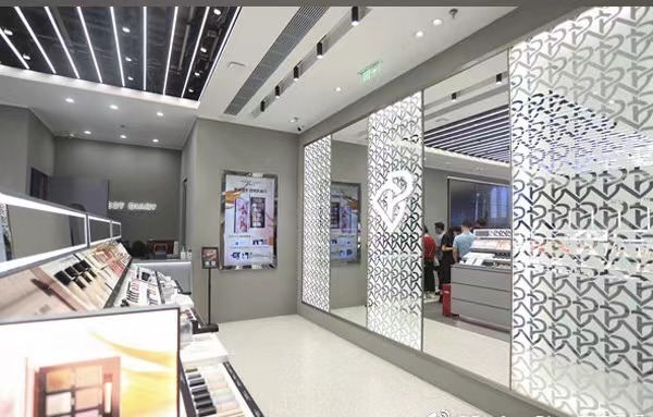 完美日记首份财报：美妆帝国初成型，但全年亏损扩大至7.87亿｜看财报