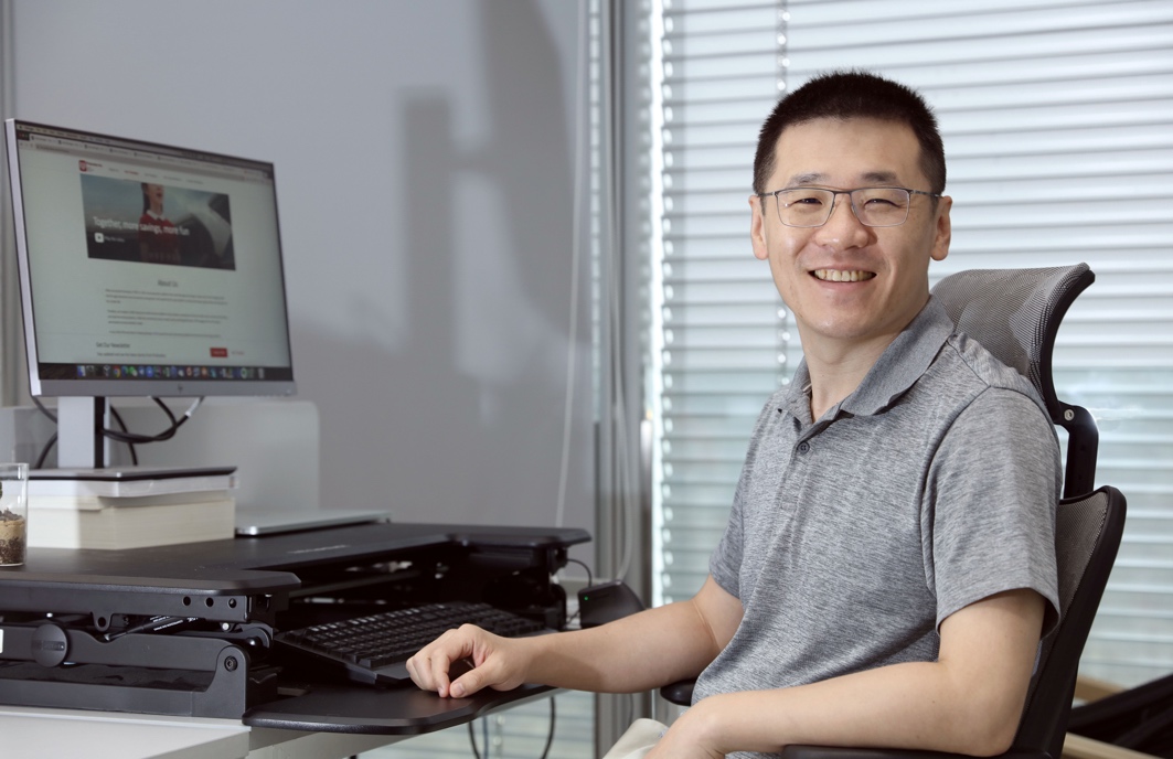 拼多多新任董事长陈磊：物质世界和数字世界的墙已不复存在 | CEO说