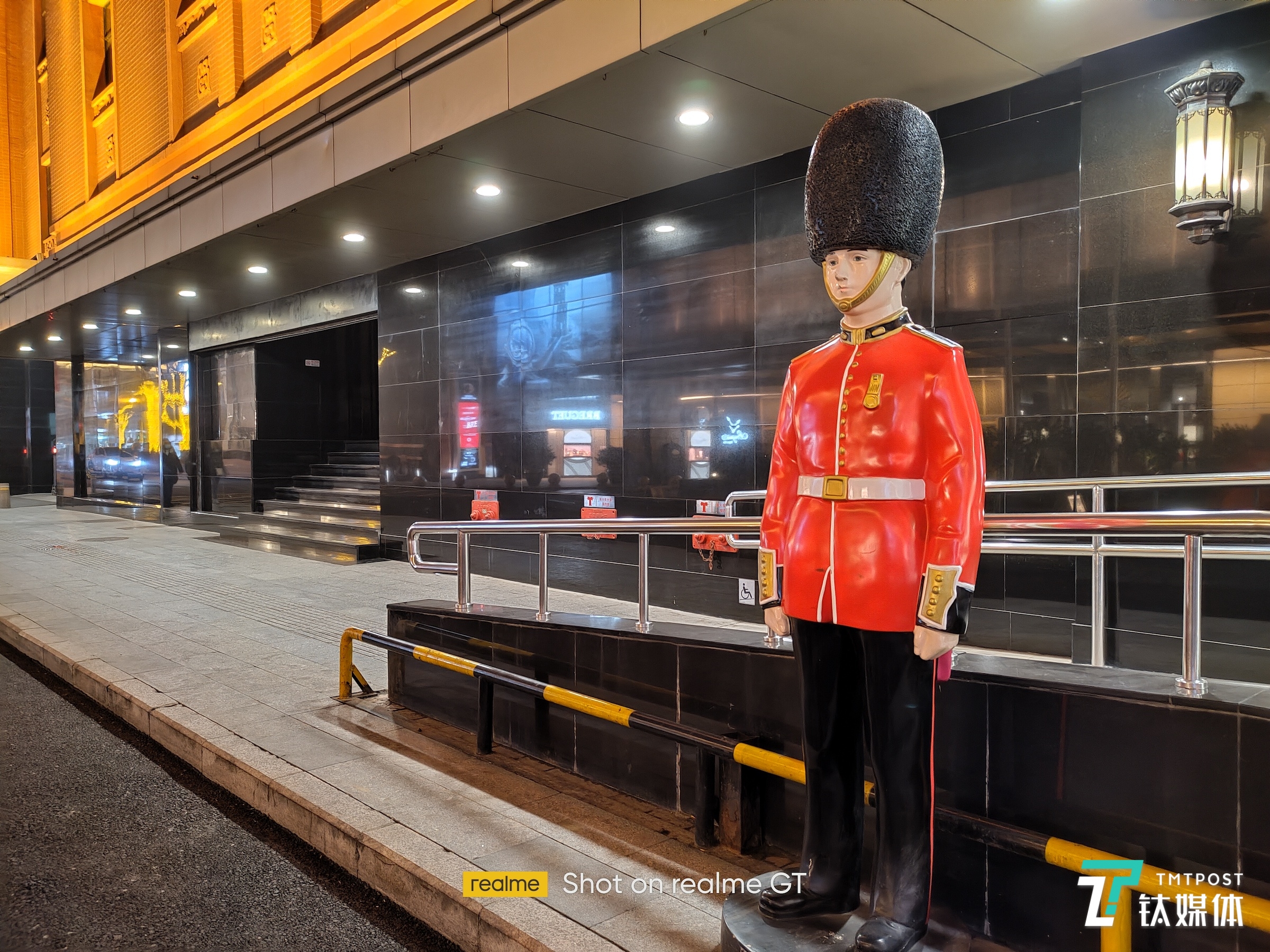 主摄样张-未开启夜景模式