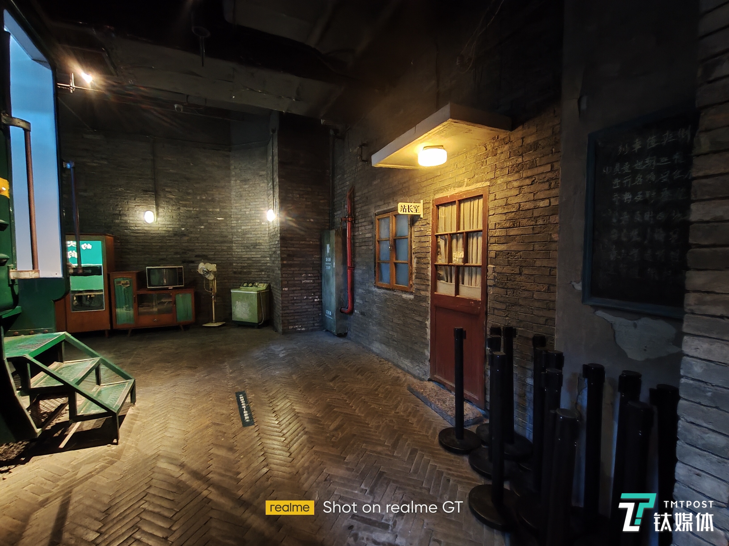 超广角样张-开启夜景模式