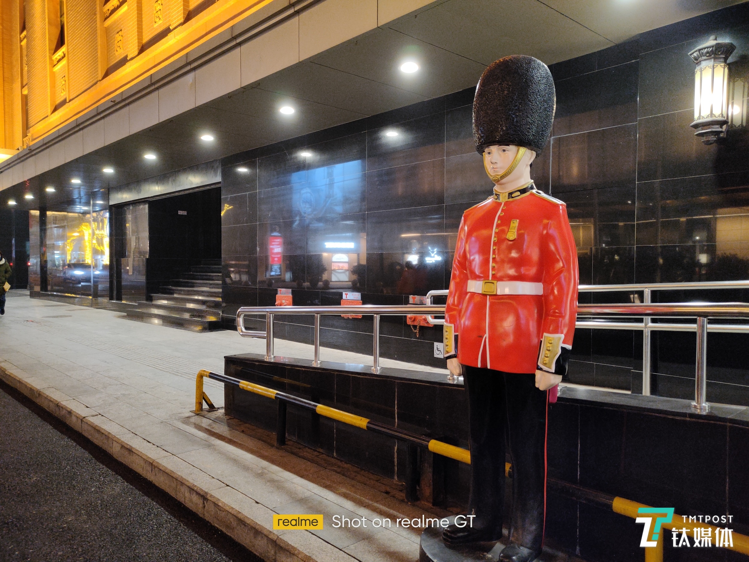 主摄样张-未开启夜景模式