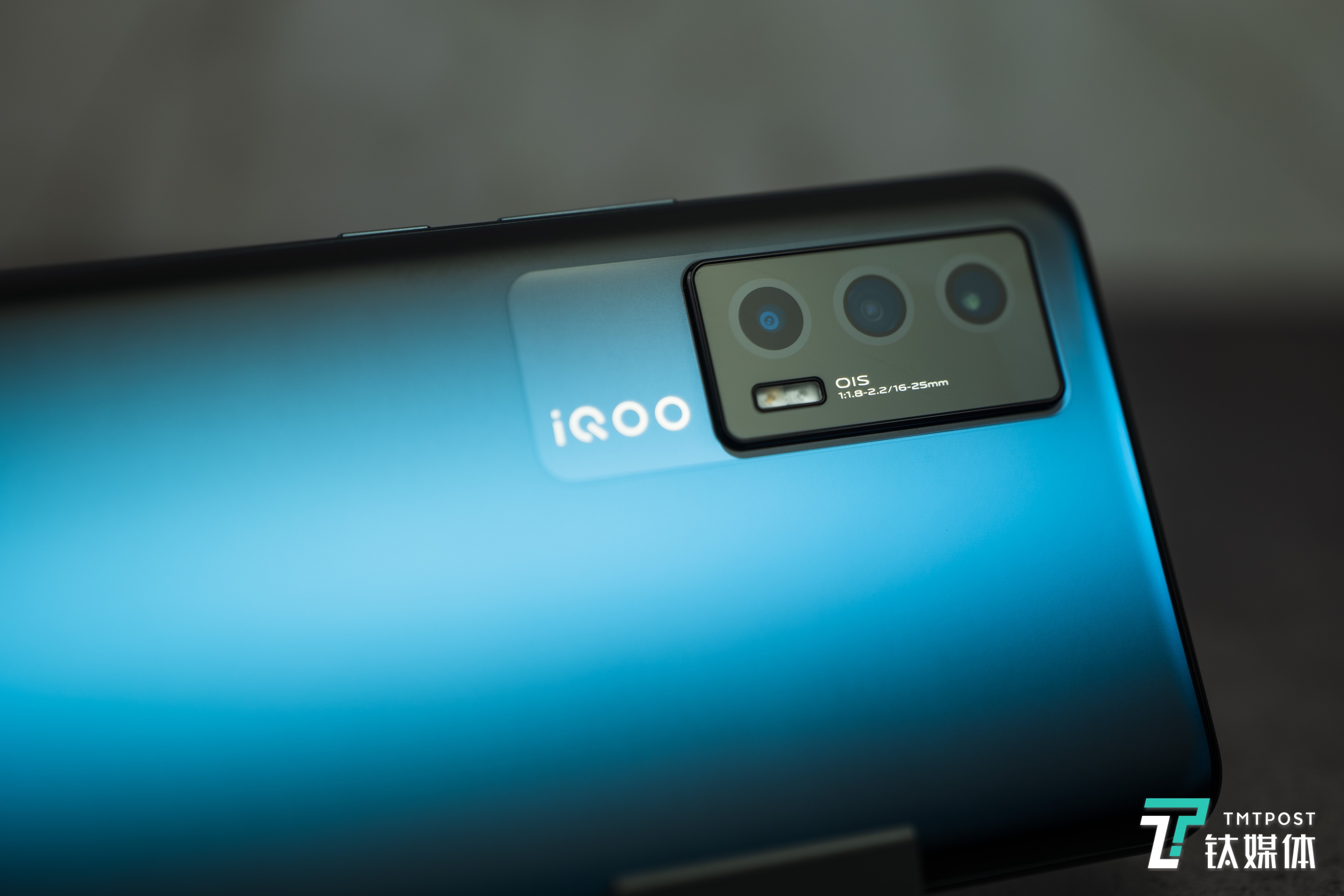 iQOO Neo5 摄像头模组