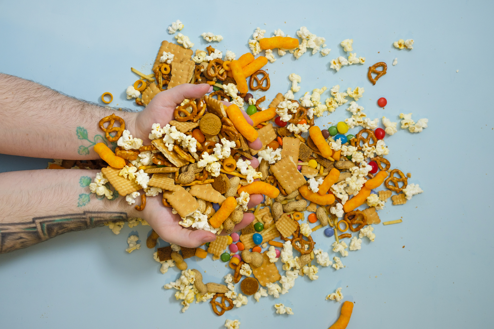 来伊份发出“自救”信号