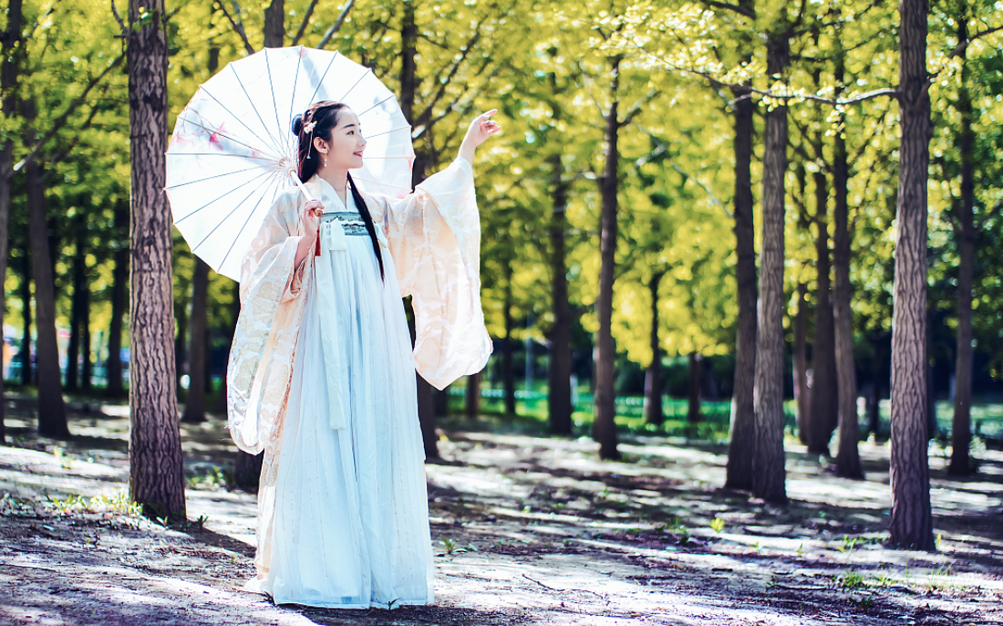 一件炒至“上万”、圈层“鄙视链”，神秘的“汉服圈”究竟是怎么回事？