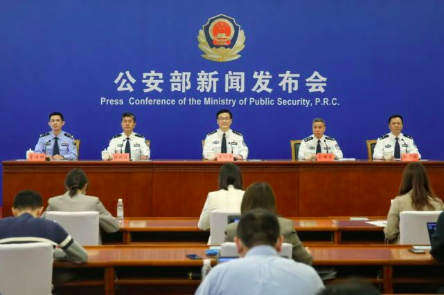 公安部推交管12项便利措施：试点推行驾驶证电子化、科目二减项、二手车交易线上登记等