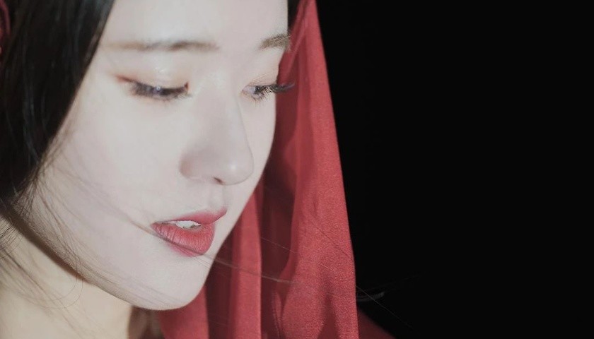 赵露思吞噬「少女市场」