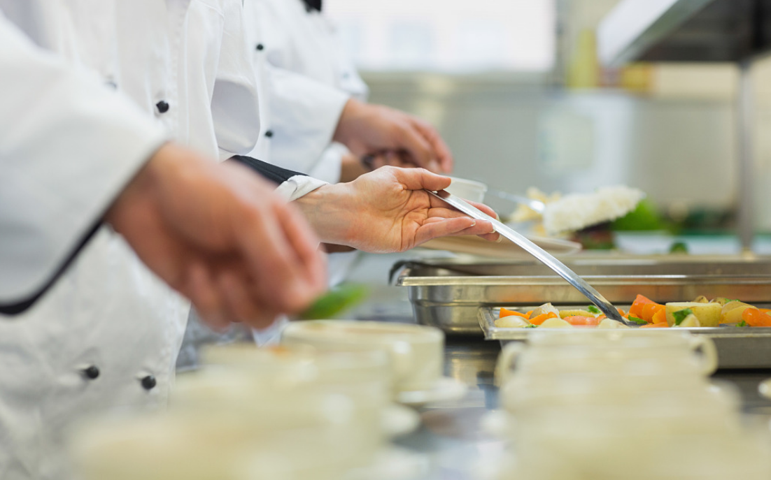 还有多少人和董明珠一样不懂团餐?