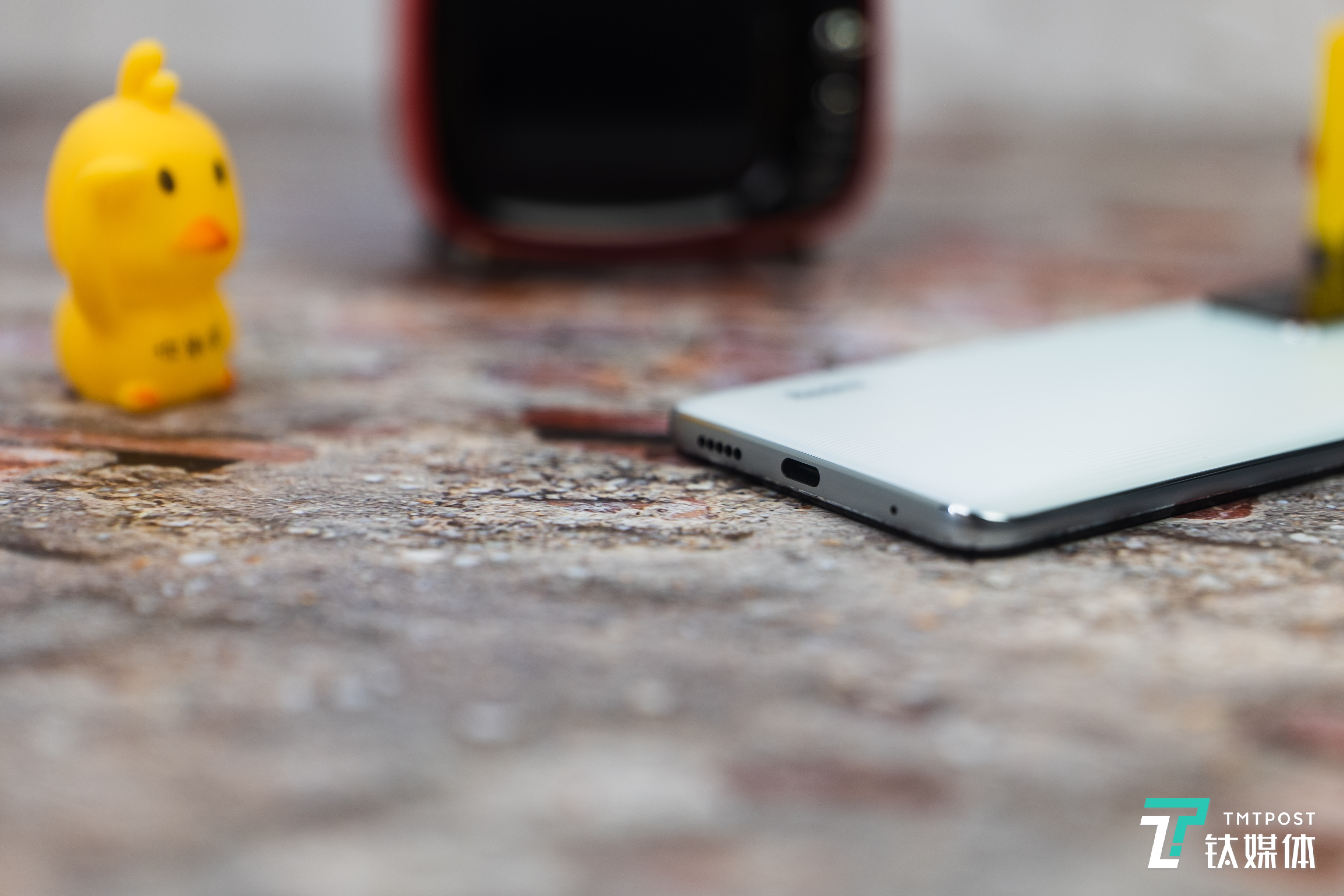 JBL认证扬声器开孔