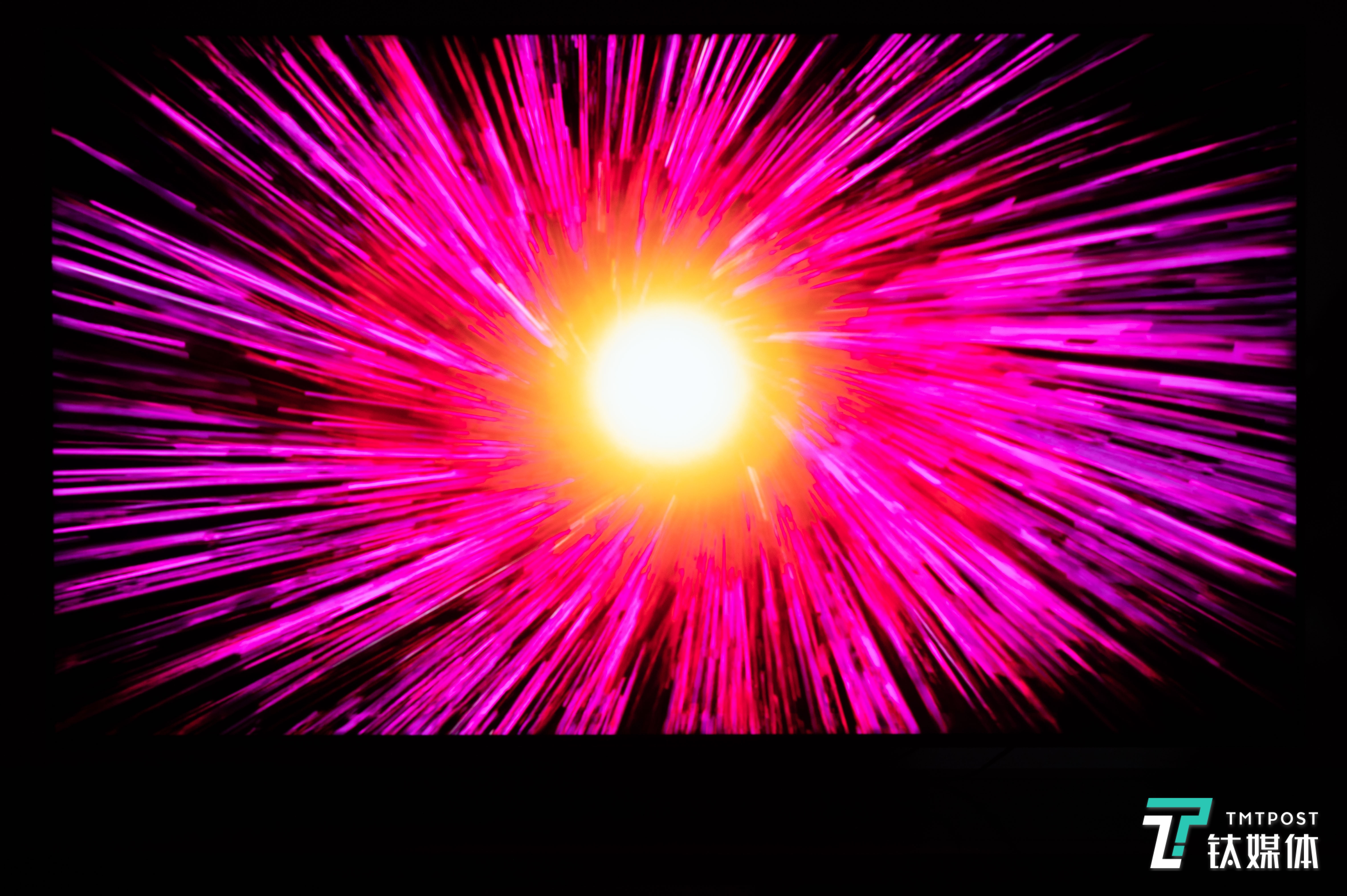 背光分区控制非常出色