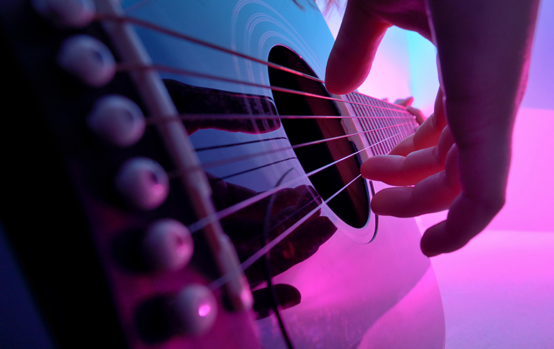 被神曲改变的音乐产业：谁在疯狂写歌，谁在豪赌营销