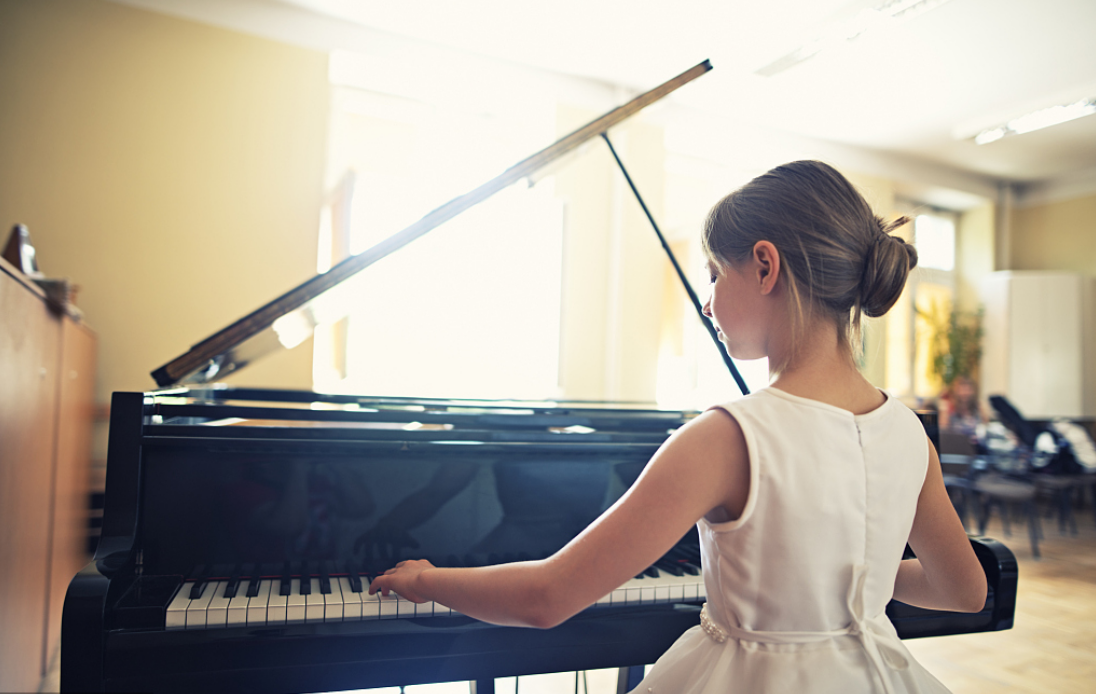 线上陪练瞄准4000万琴童，家长花这个钱值不值？