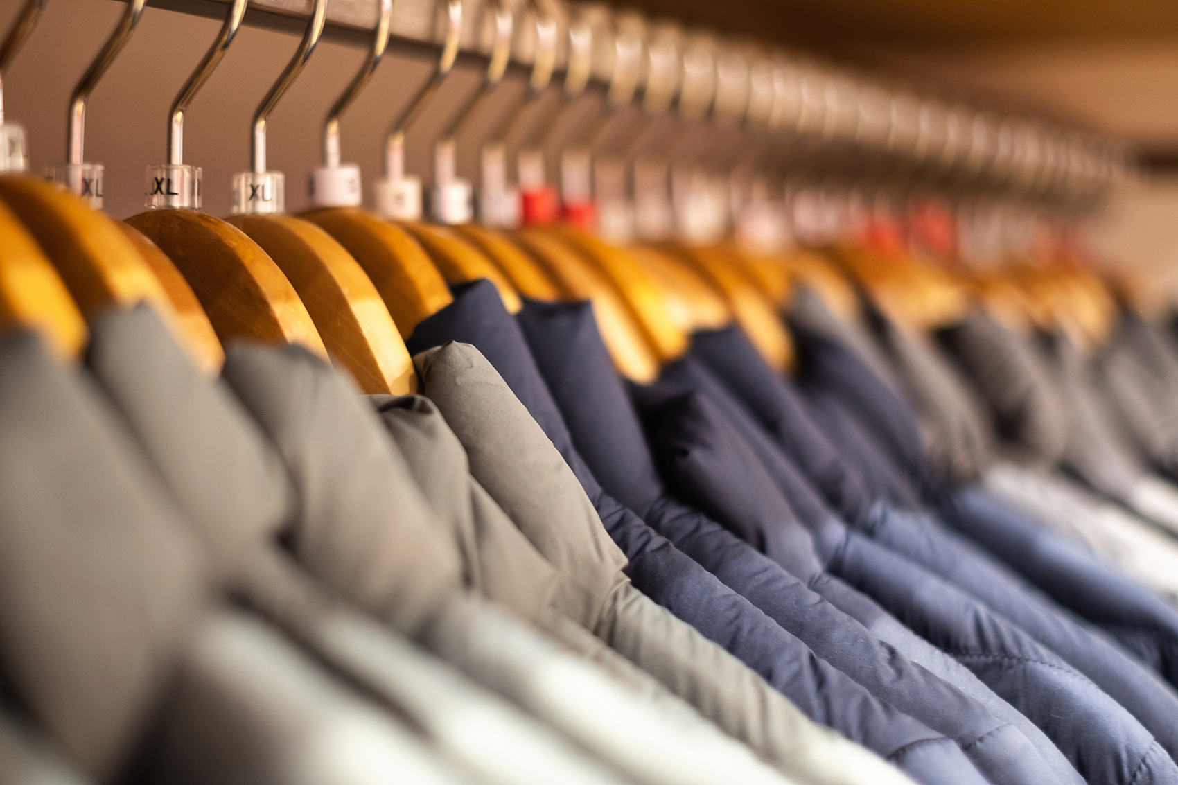 去年赚了17亿的波司登，却没能讨到投资者“欢心”