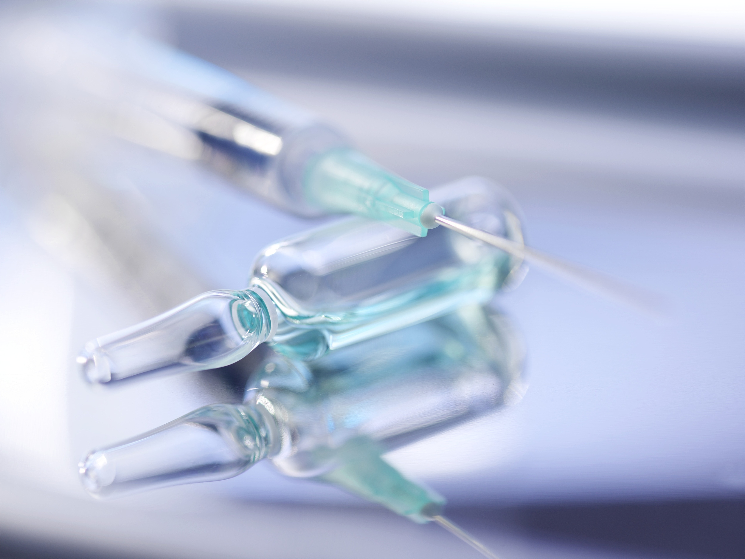 “生理鸡娃”的妈妈们：亲自上阵，一年花8万给孩子打生长针