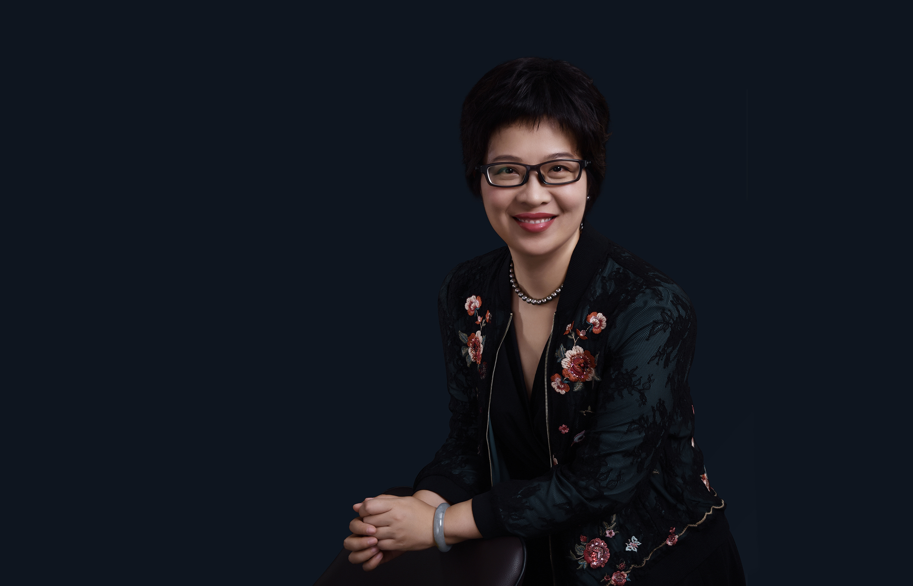 数字诊疗、连锁扩张，千亿口腔赛道的两大砝码