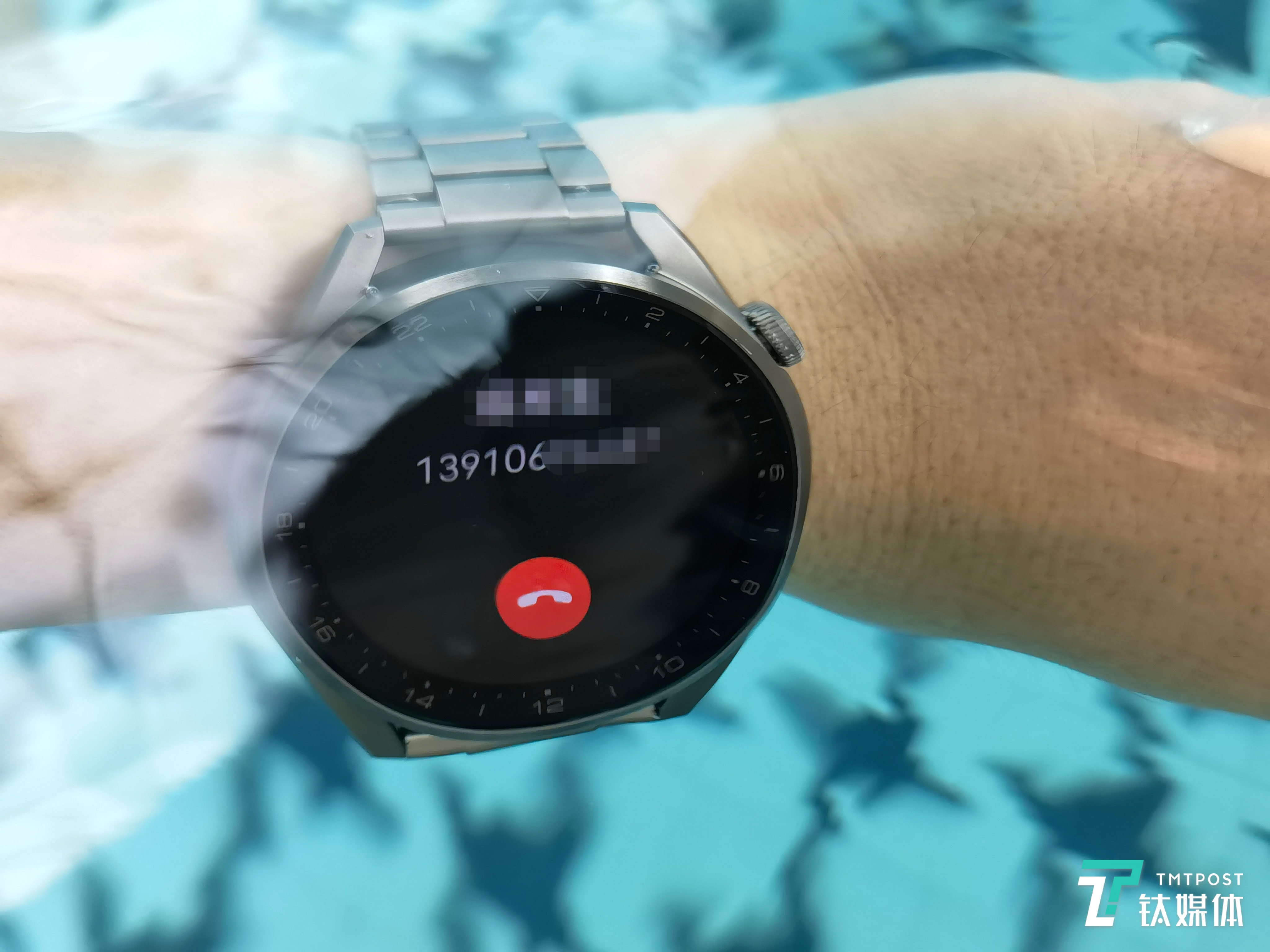 游泳时来电可接