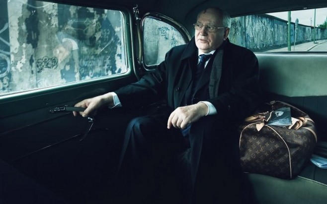 奢侈品“苦追”年轻人