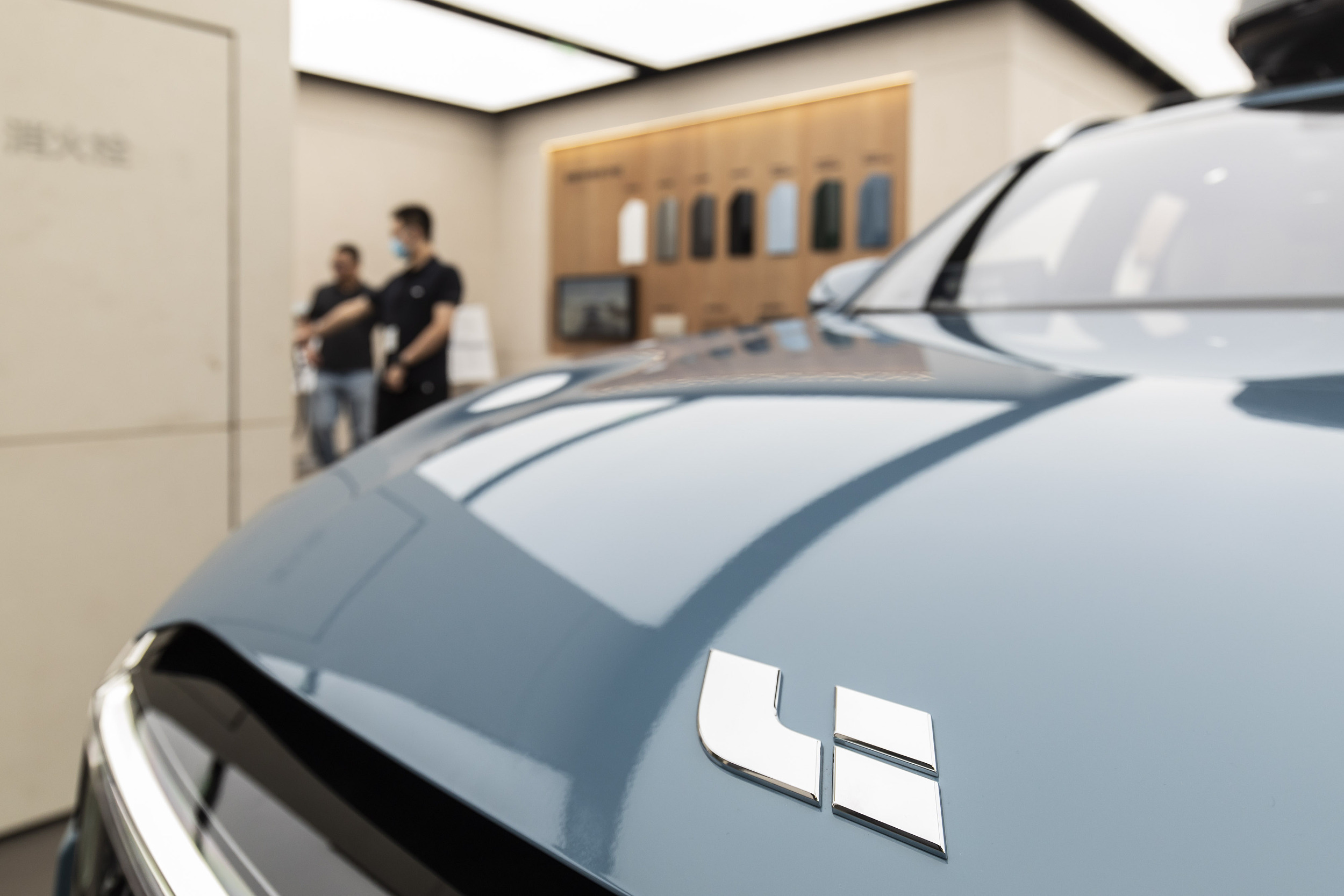 刚登陆港股就破发， 理想还没进入安全区