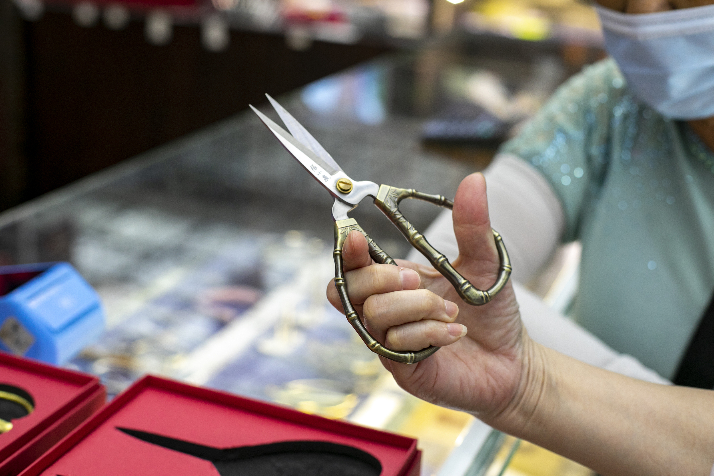 400年的老字号，登陆资本市场后还能靠什么讲新故事？