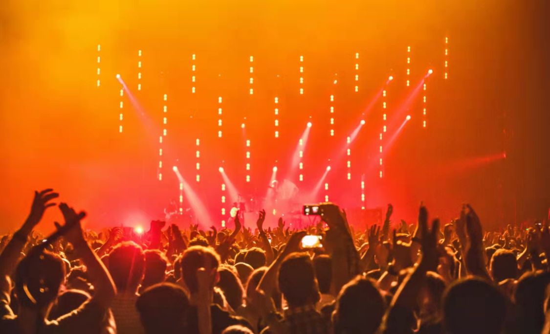 揭秘饭圈捞钱内幕