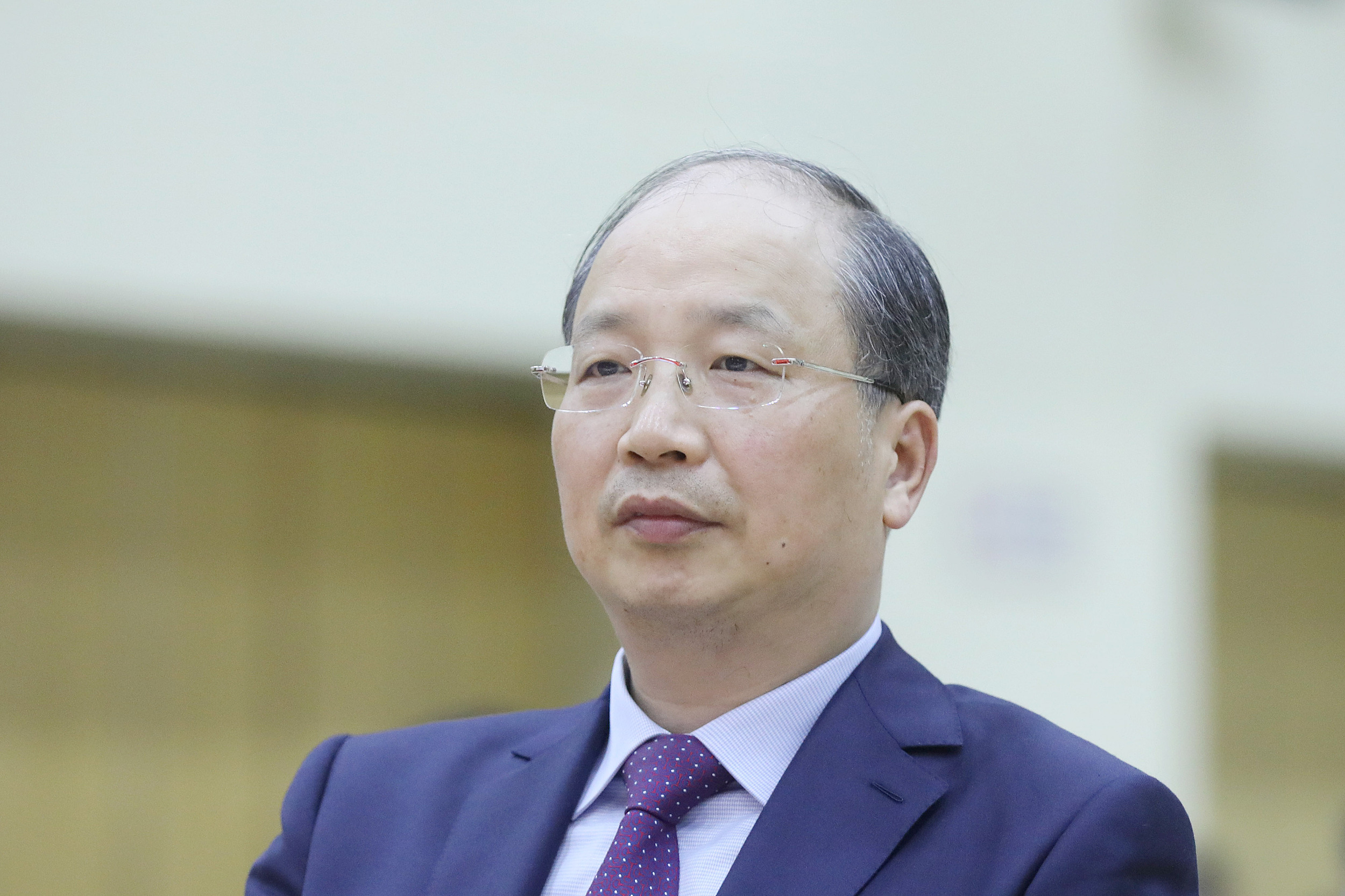 易会满：支持真私募、打击乱私募，坚决出清伪私募