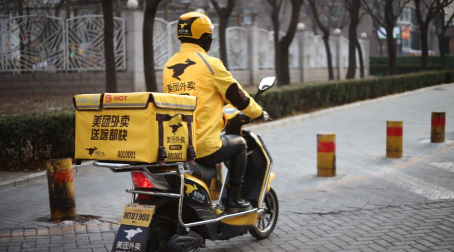 美团的糟心事不止大额亏损，反垄断调查还未结束，收购摩拜旧案又被查｜看财报