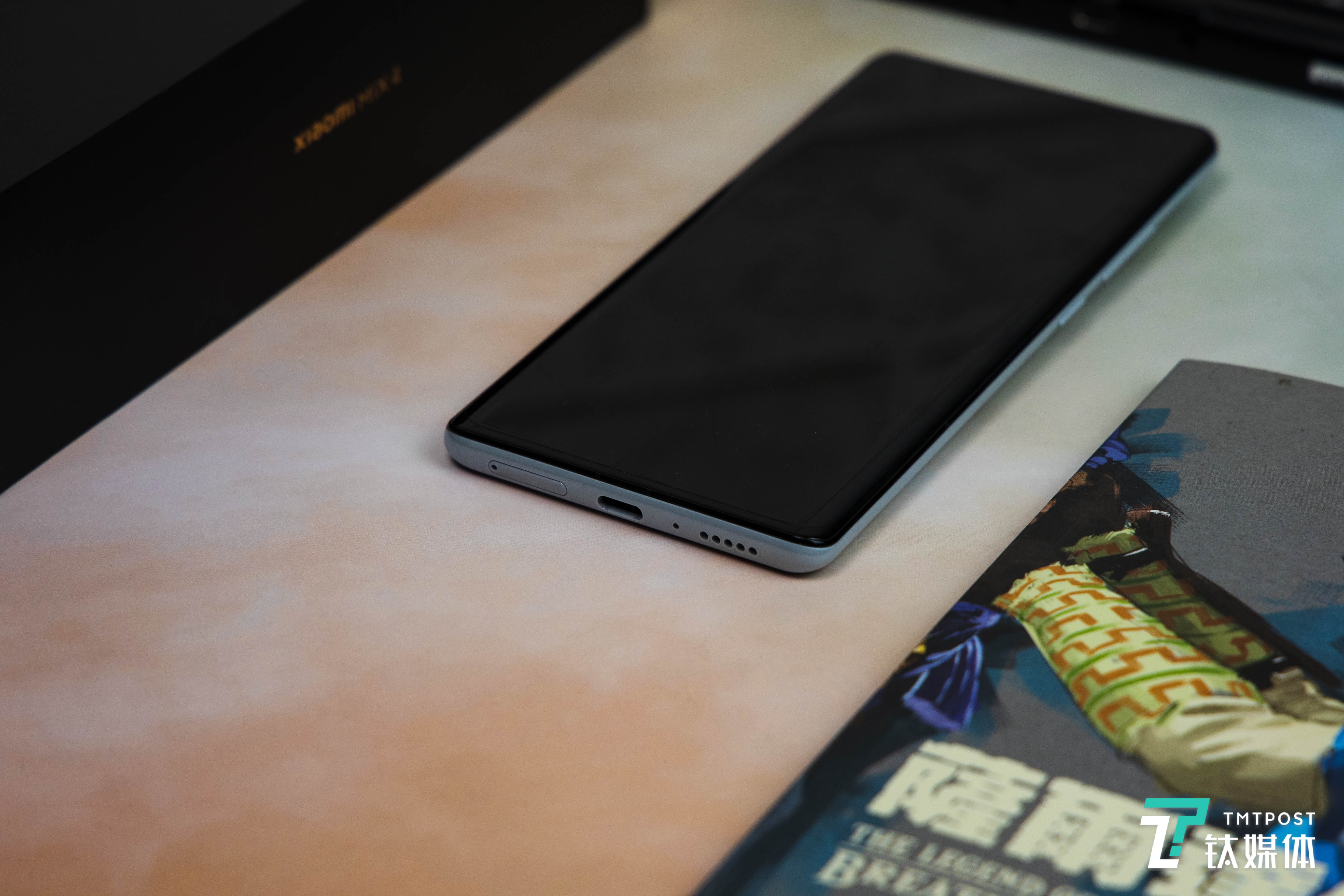 小米 MIX 4 底部接口