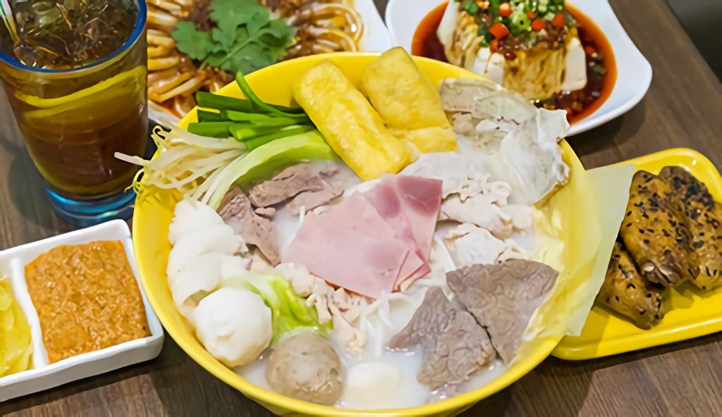 谭仔米线冲刺IPO：褪去“家族”外衣后，征战内地能否延续辉煌？